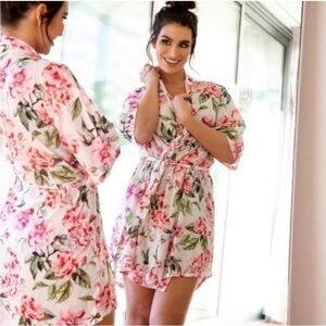 Sale — Show Me Your MuMu Floral Robe OS